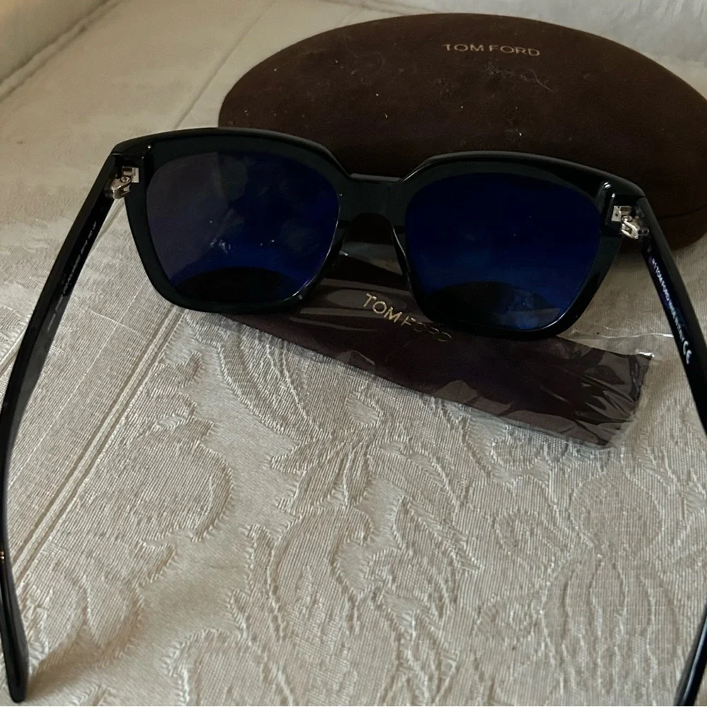 Authentic Tom Ford AMARRA FT 0502 Black Square Polarized Sunglasses new in box